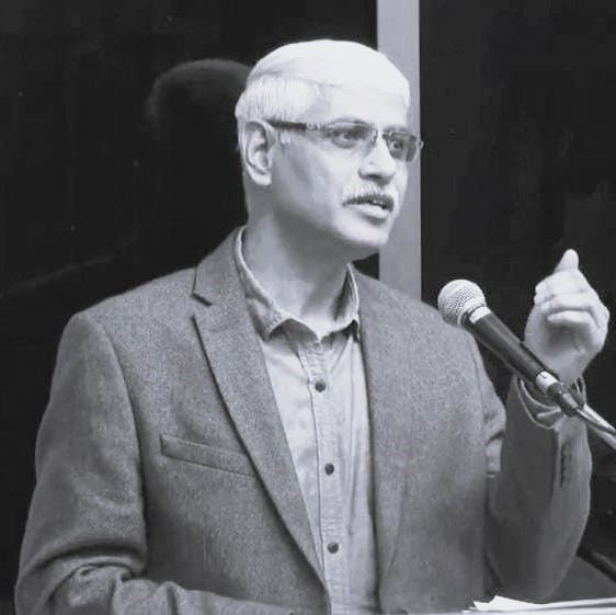 संपादक विनोद तिवारी